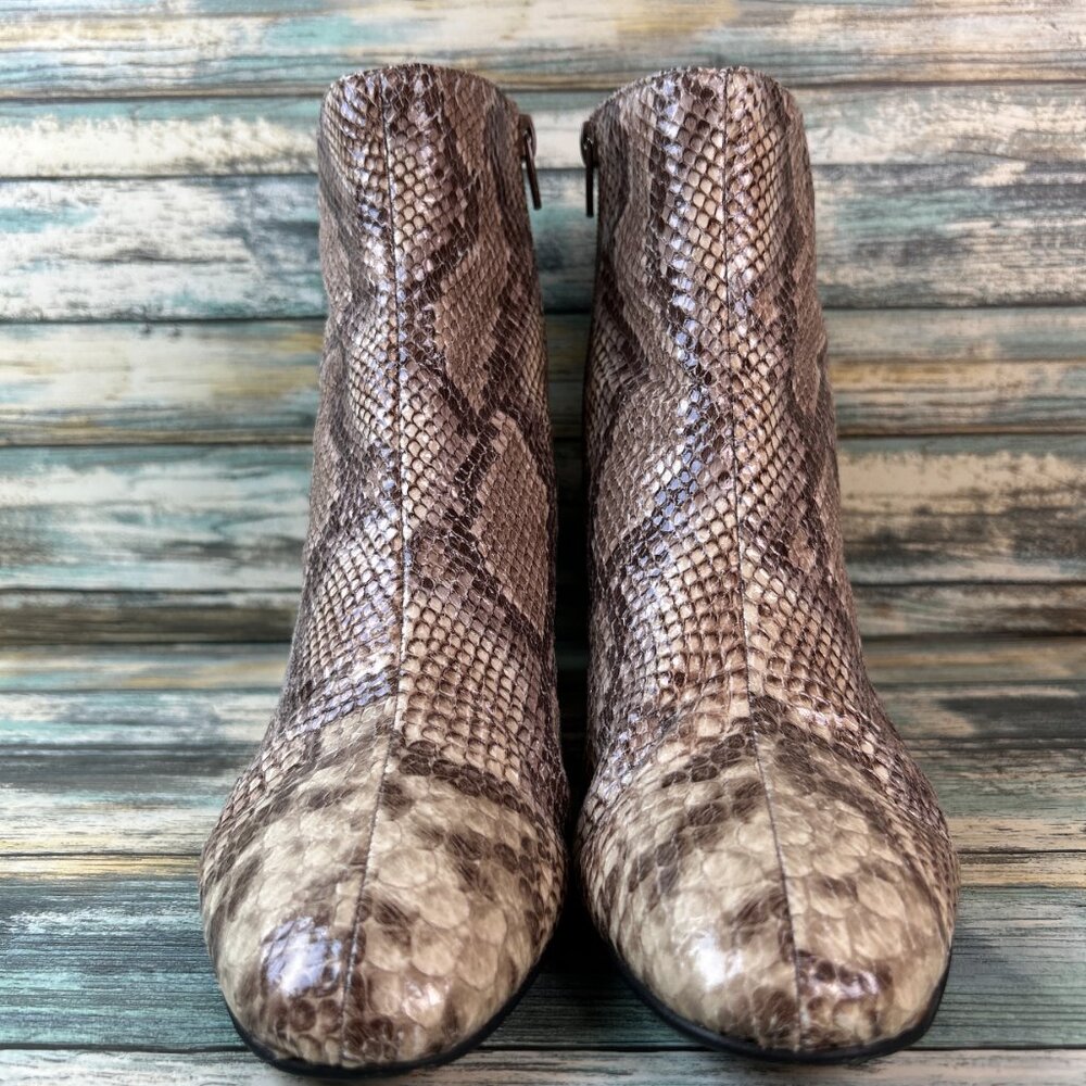 Chinese Laundry Daria Ankle Boot Womens Sz 10 Tan/Brown Snake Print Dress Work